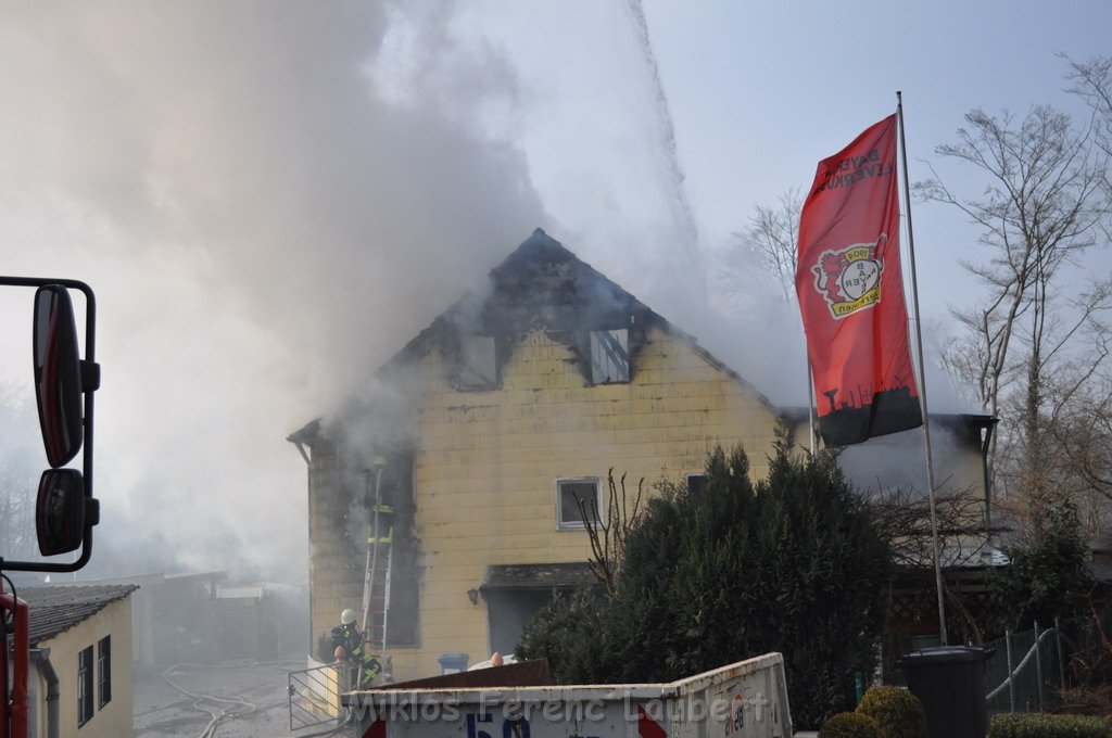 Haus komplett ausgebrannt Leverkusen P21.JPG